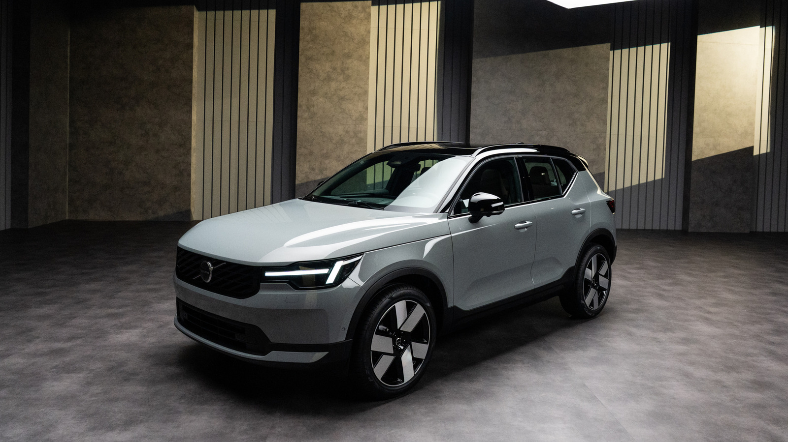 Volvo XC40 yenilendi: Elektrikli EX40'a veda mı geliyor?
