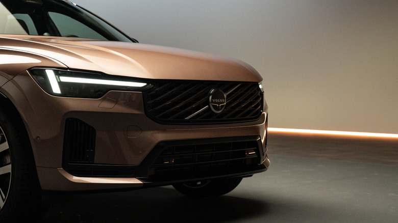 Volvo XC60 ve XC90 elektrikli menzili ikiye katladı: 125 km'ye kadar!
