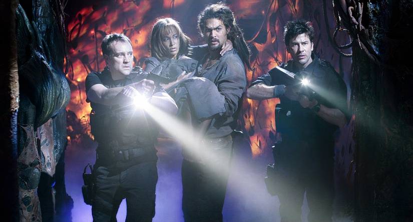 Jason Momoa'nın Unutulmuş Dizisi Stargate Atlantis YouTube'da Ücretsiz!