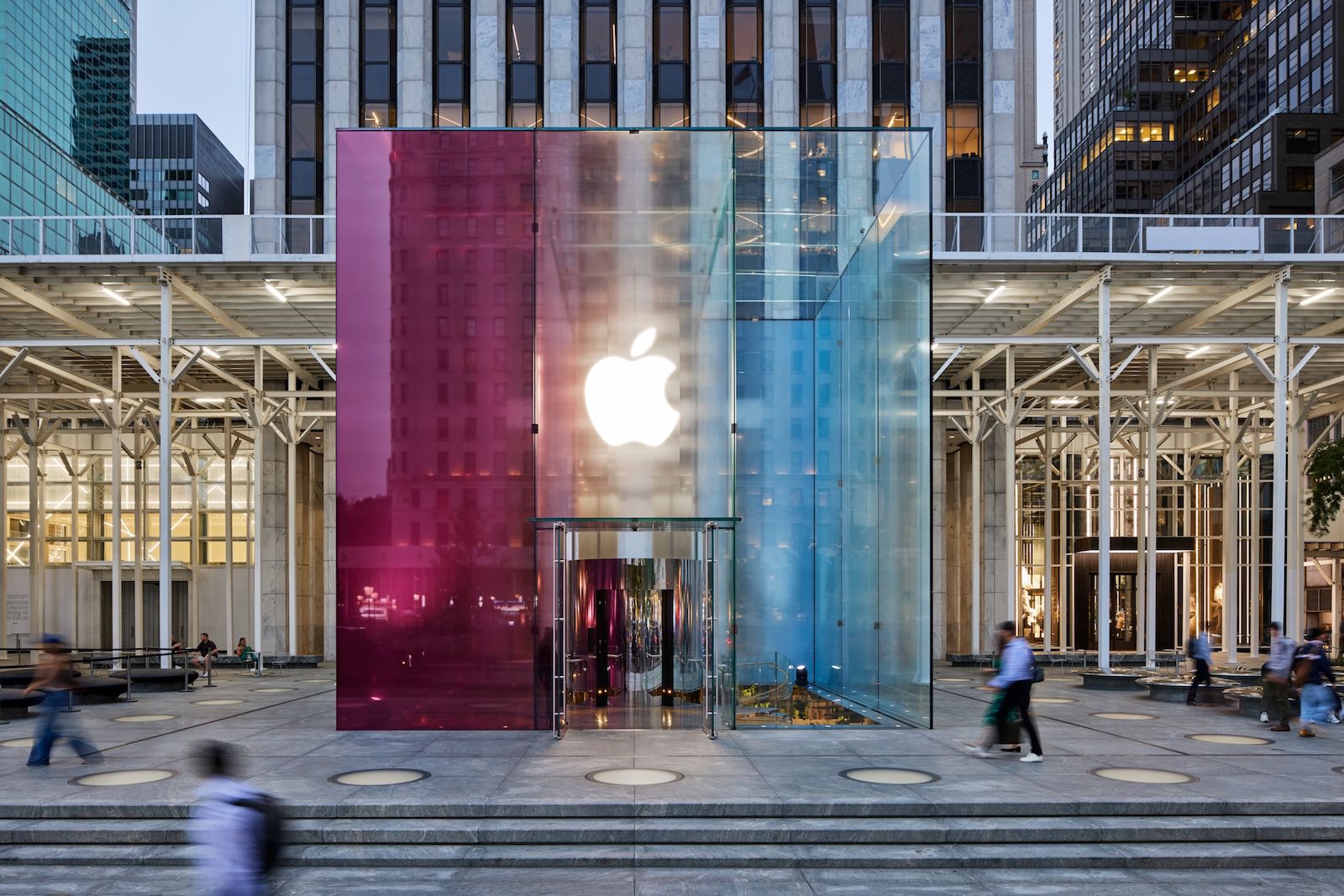 Apple'ın İkonik Mağazası iPhone 18 Pro İçin Hazır: Ternus'tan Heyecan Verici Paylaşım