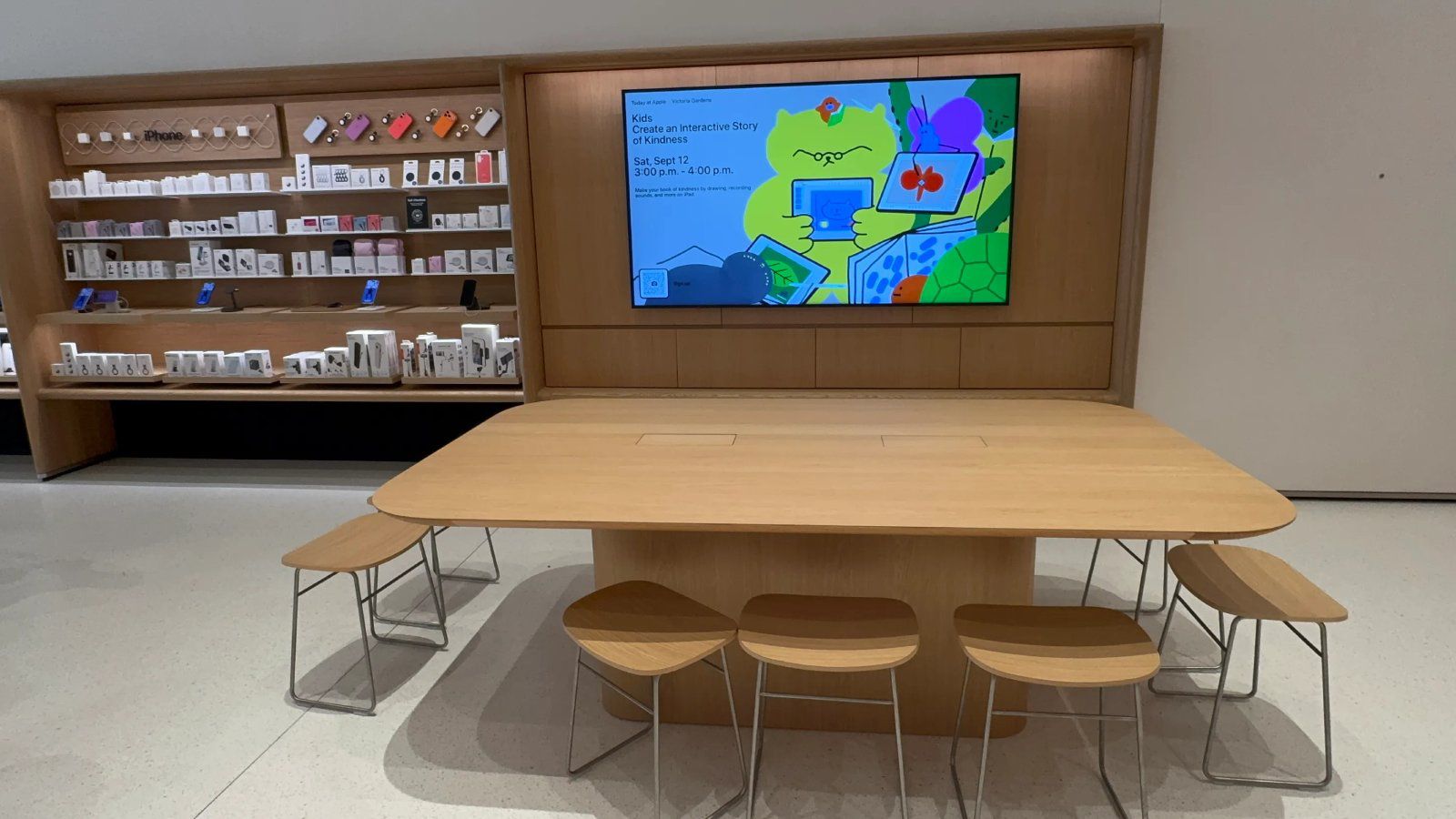 Apple Mağazalarında Tasarım Devrimi: Genius Bar Geri Döndü