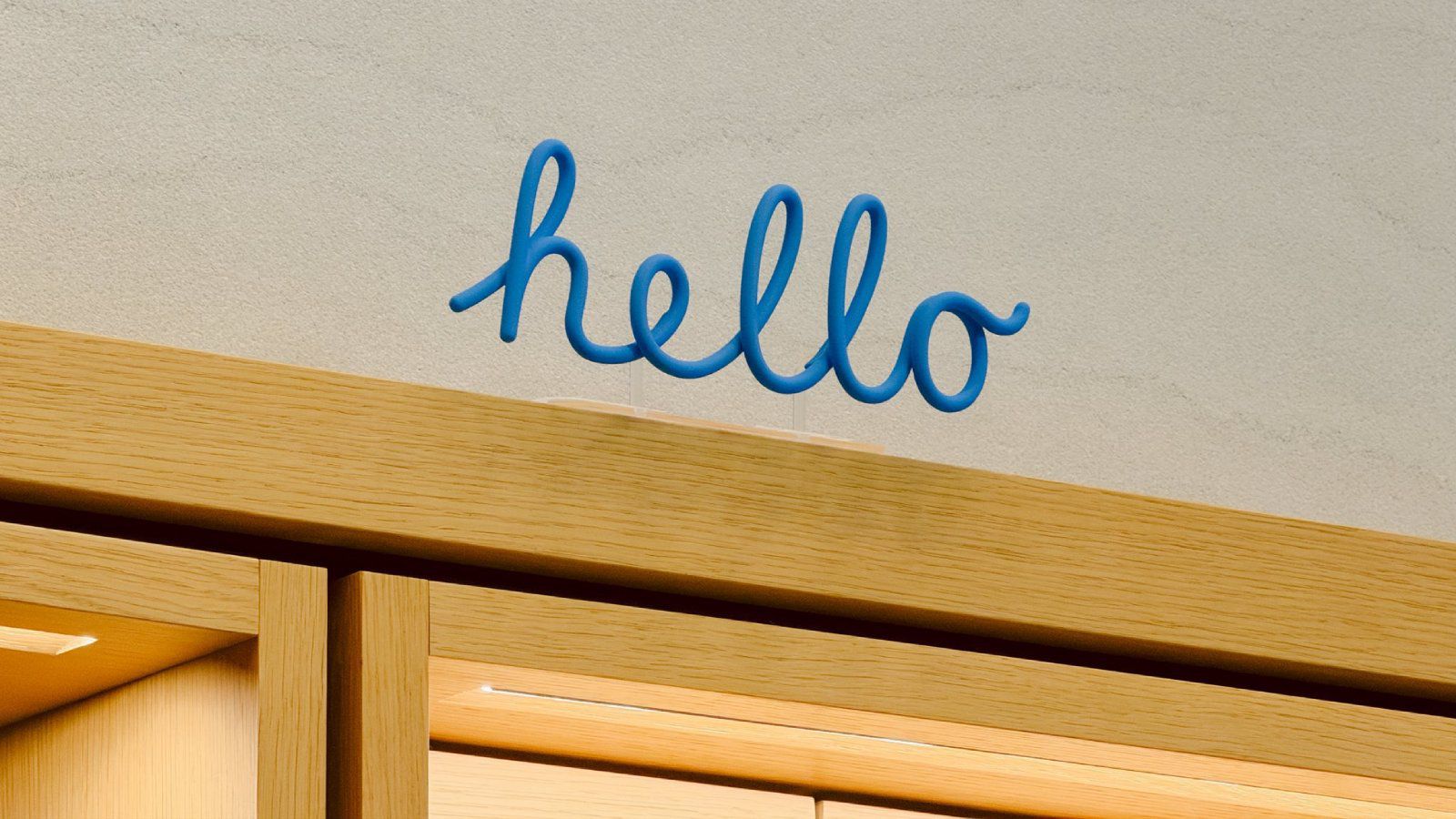 Apple Store'larda Yeni 'Hello' Sürprizi: Sebebi Kamera Zoom'u