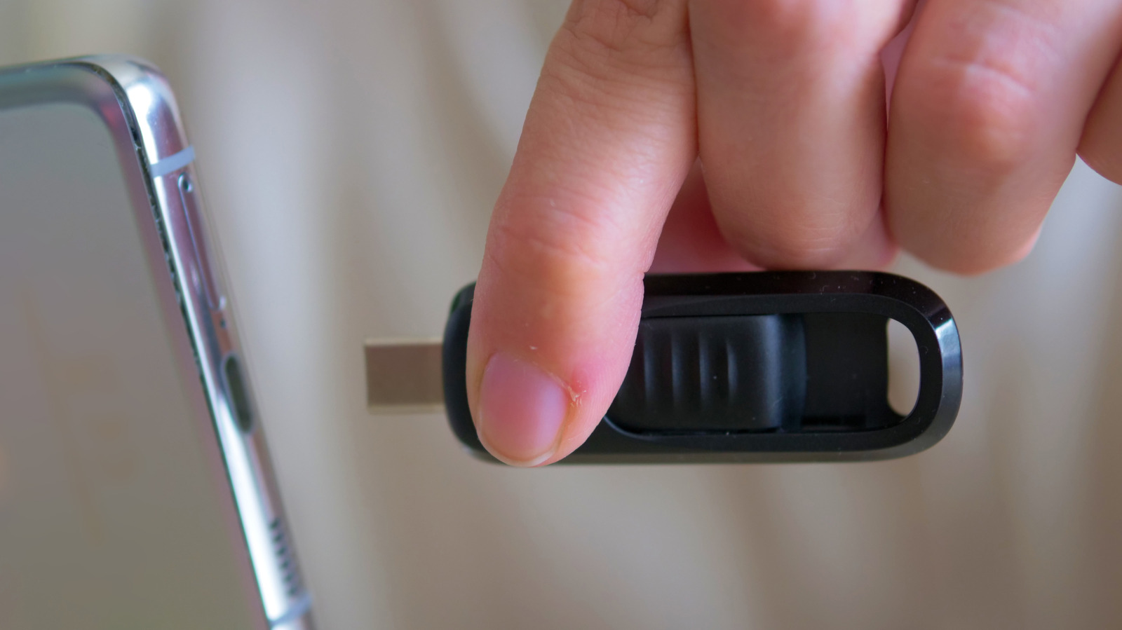 USB-C mi USB-A mı? Flash Bellek Seçiminde Gerçek Fark Ne?