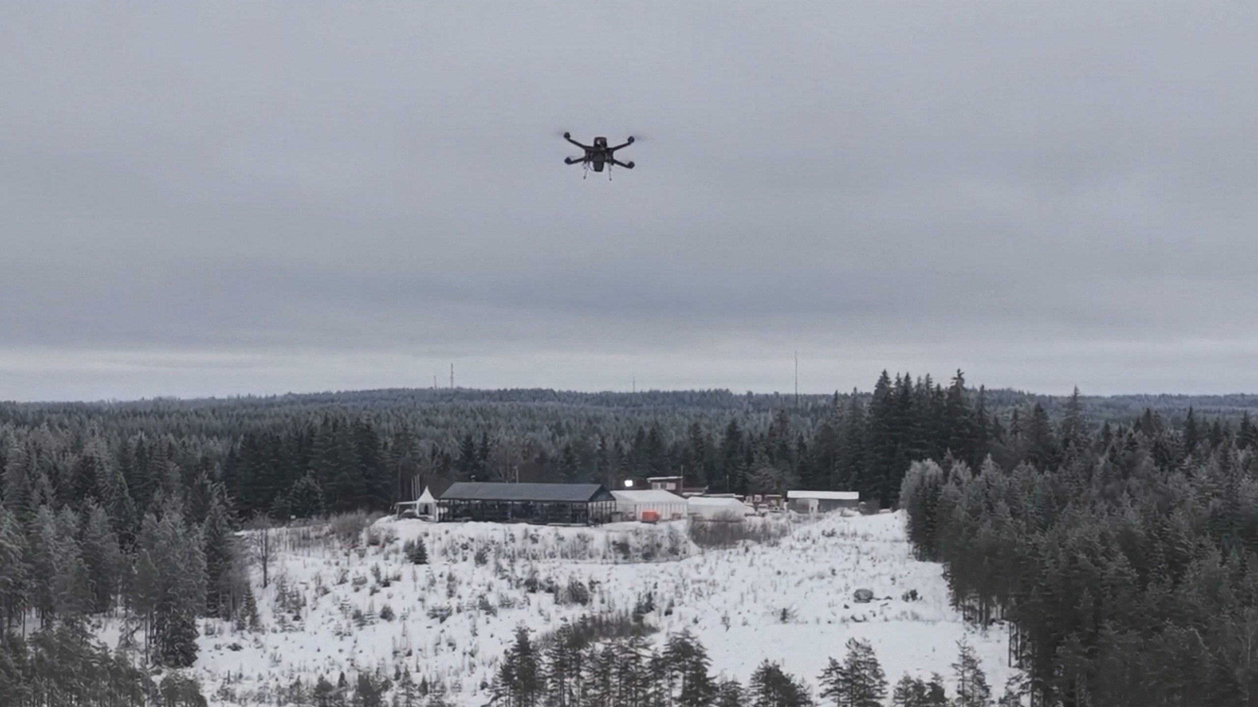 Otonom saldırı dronu Nvidia Jetson ile hedefini kendi seçiyor: İnsan yok, iletişim yok