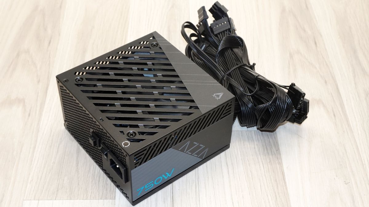 AZZA'nın 750W güç kaynağı Gold sertifikası taşımıyor ama fiyatı cezbedici