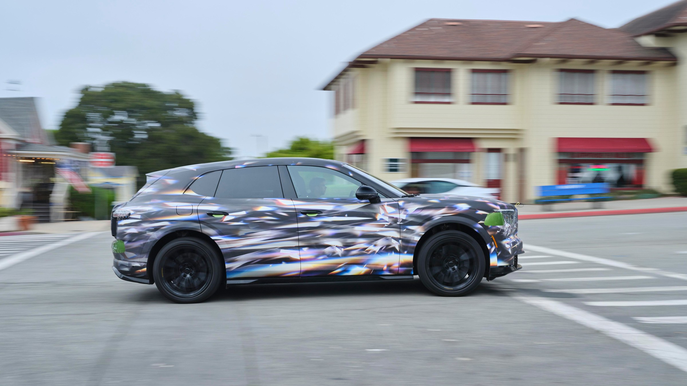 Bentley Torcal: Elektrikli SUV, Sahte V8 Sesleriyle Geliyor
