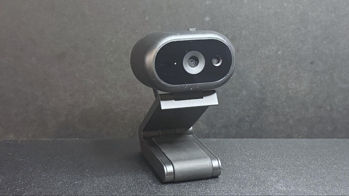 Dell Pro 5 Webcam 2K incelemesi: Ofiste profesyonel görünün, hırsızlığa karşı kilitli