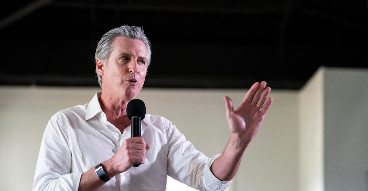 Gavin Newsom'dan yapay zeka hamlesi: 'Kill switch' zorunlu olabilir