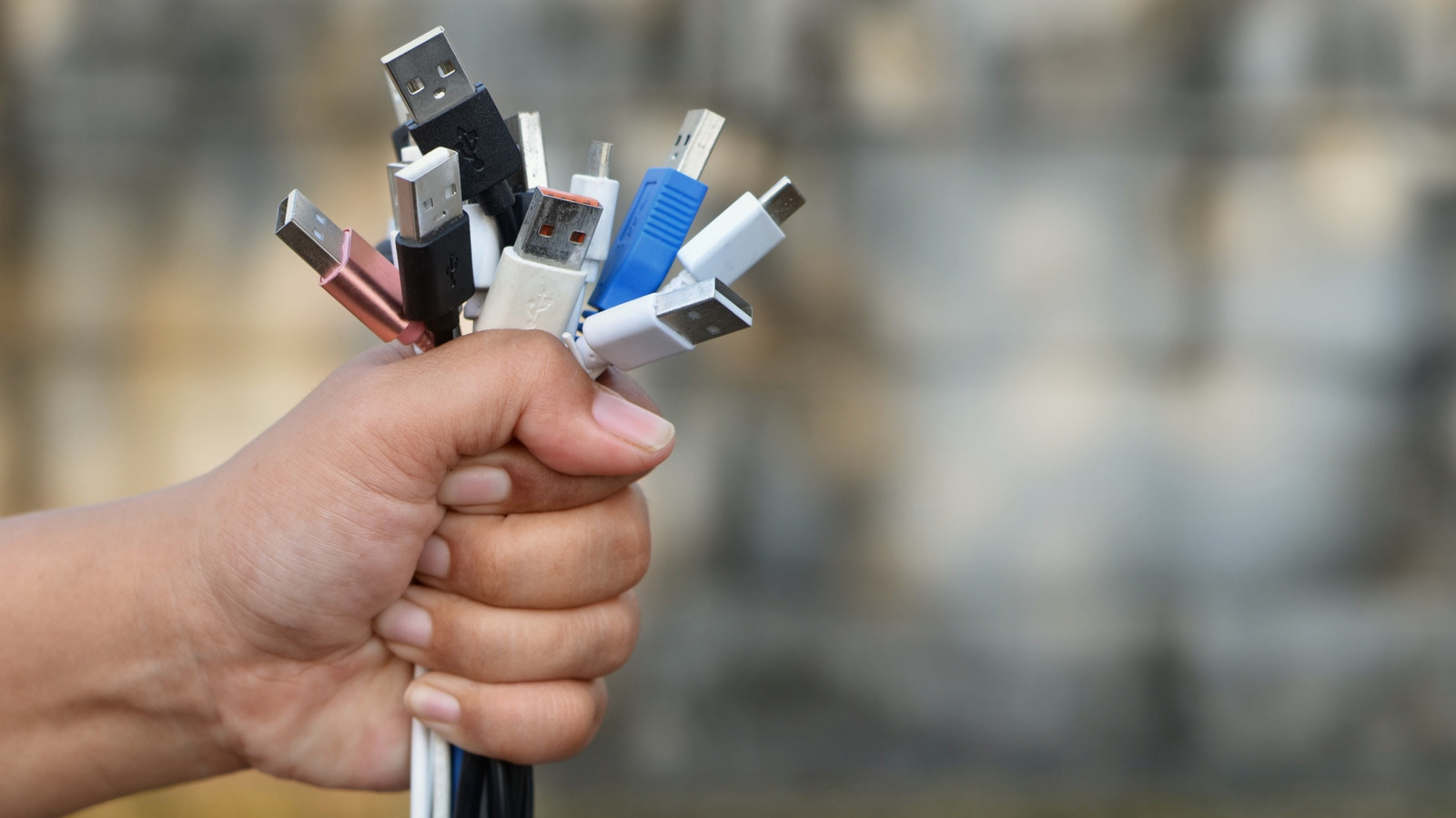 Docking Station'a Alternatif: USB-C Hub'lar Ne Zaman Yeterli?
