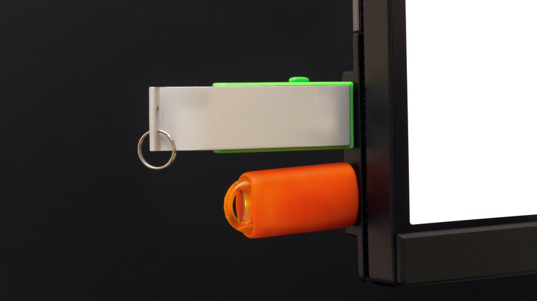 Monitörünüzdeki USB portları: Gizli gücü nasıl kullanılır?