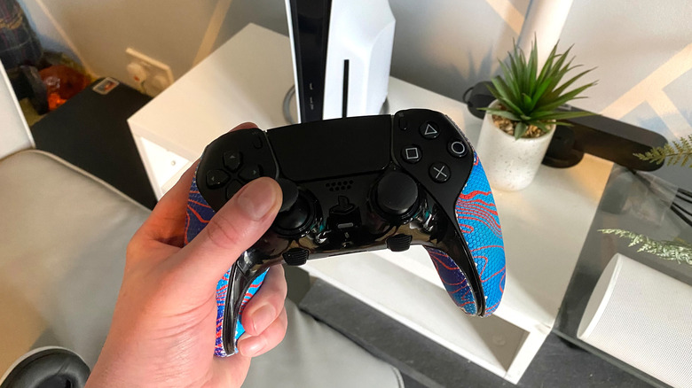 PS5 DualSense Ömrü: Kumandanız Ne Kadar Dayanacak? Stik Drift ve Pil Gerçeği