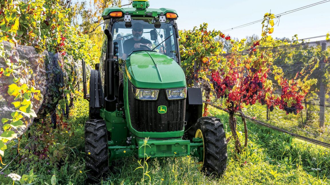 John Deere'nin kendi kendine onarım servisi: Çiftçiler ikna olmadı