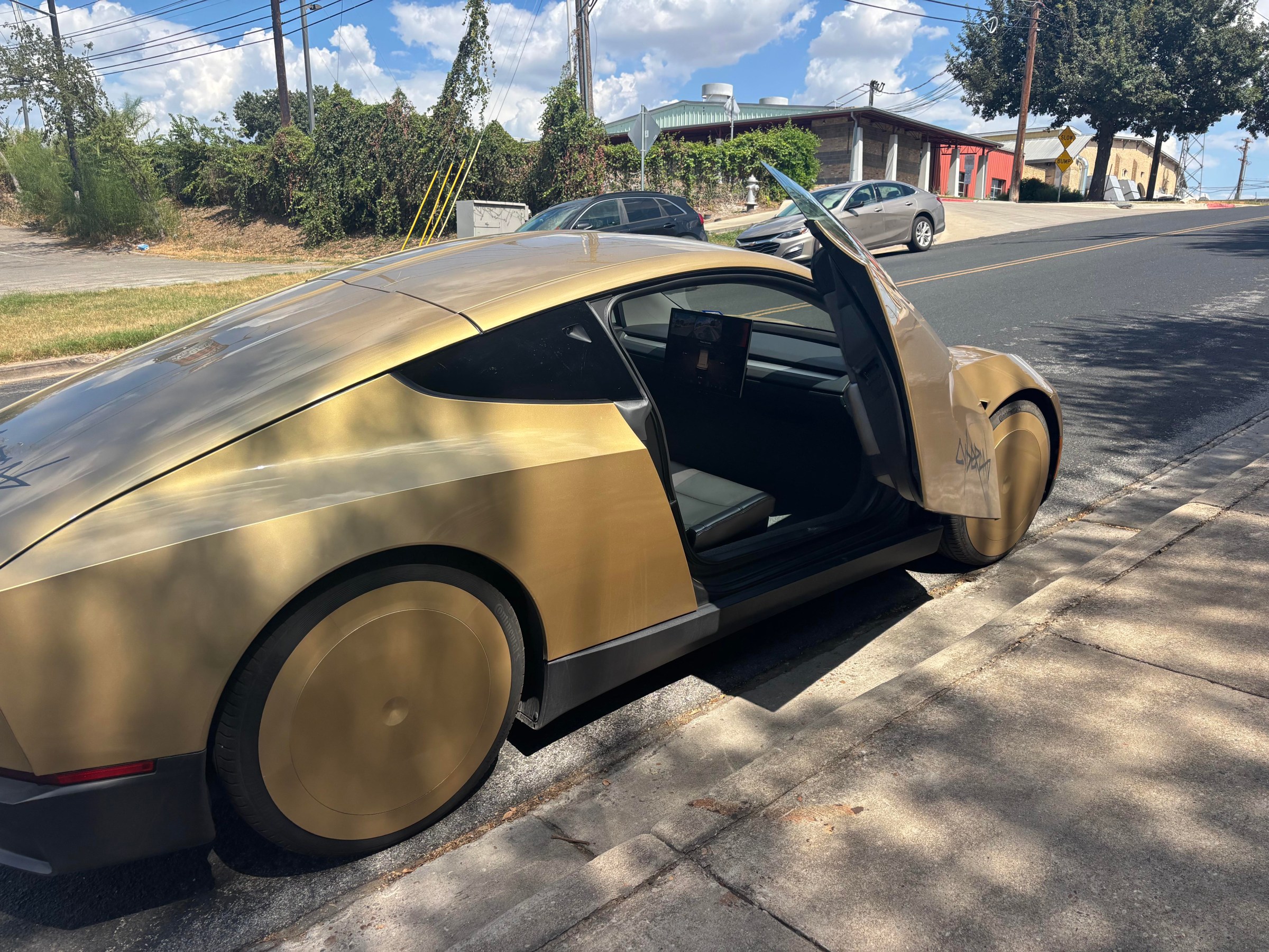Tesla Cybercab ile 1 Saat: Direksiyonsuz Geleceğin İçinde Neler Yaşadık?