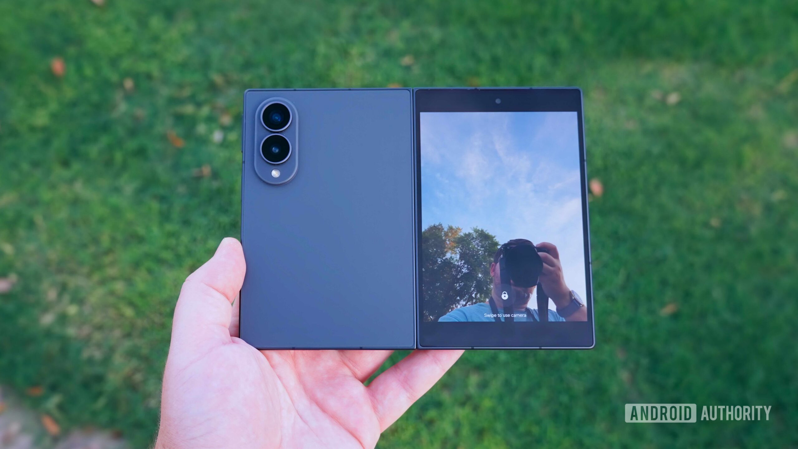 Flex Mode'un Gidişi Galaxy Z Fold 8'de Neden Sorun Değil?