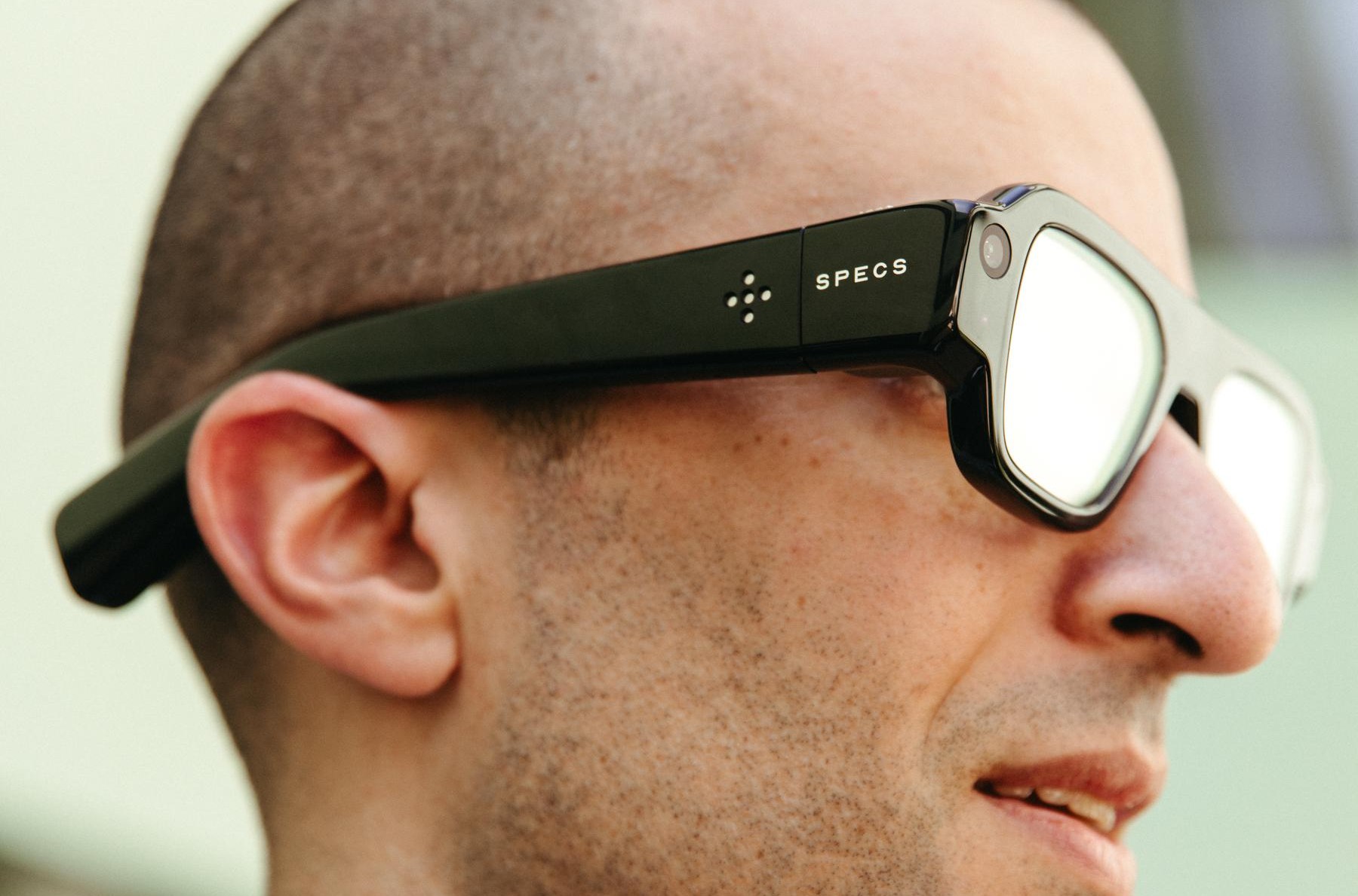 Snap'in 105 Bin TL'lik AR Gözlüğü Specs'i Deneyimledim: Fütüristik Ama Tuğla Gibi