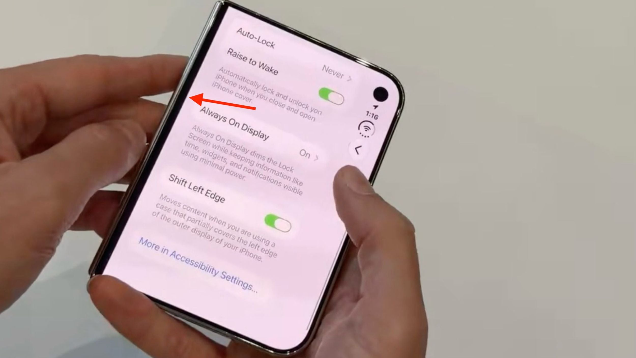 iPhone Duo'da Gizli Ekran Ayarı: Kılıf Uyumluluğu İçin 'Shift Left Edge'