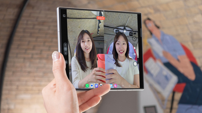 iPhone Duo vs Galaxy Z Fold 8: Rakip mi, Taklit mi? İşte Karşılaştırma