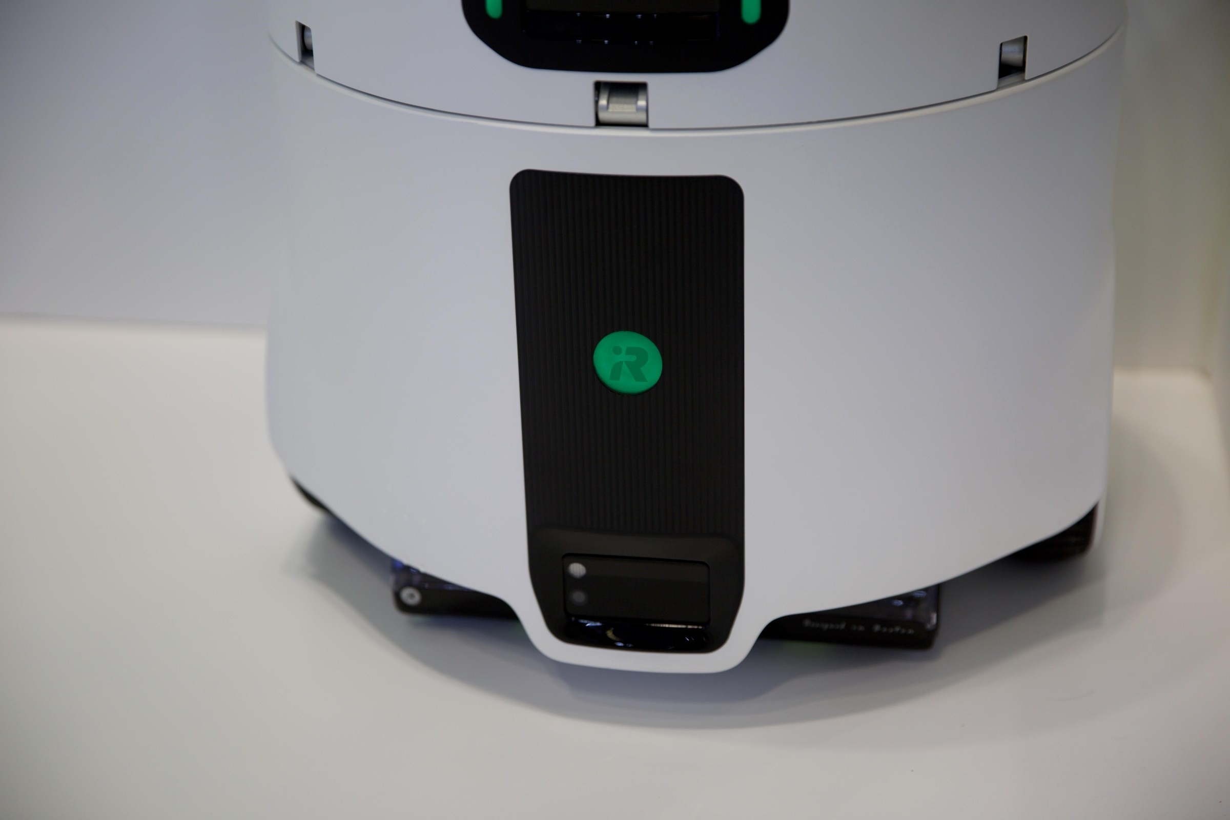 iRobot'tan Çılgın Konsept: Roomba Duo, İki Robot Bir Arada