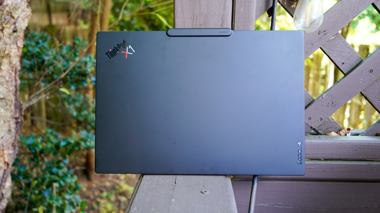 ThinkPad X1 Carbon Gen 14 İncelemesi: Klasik Tasarım, İnanılmaz Hafif Gövde