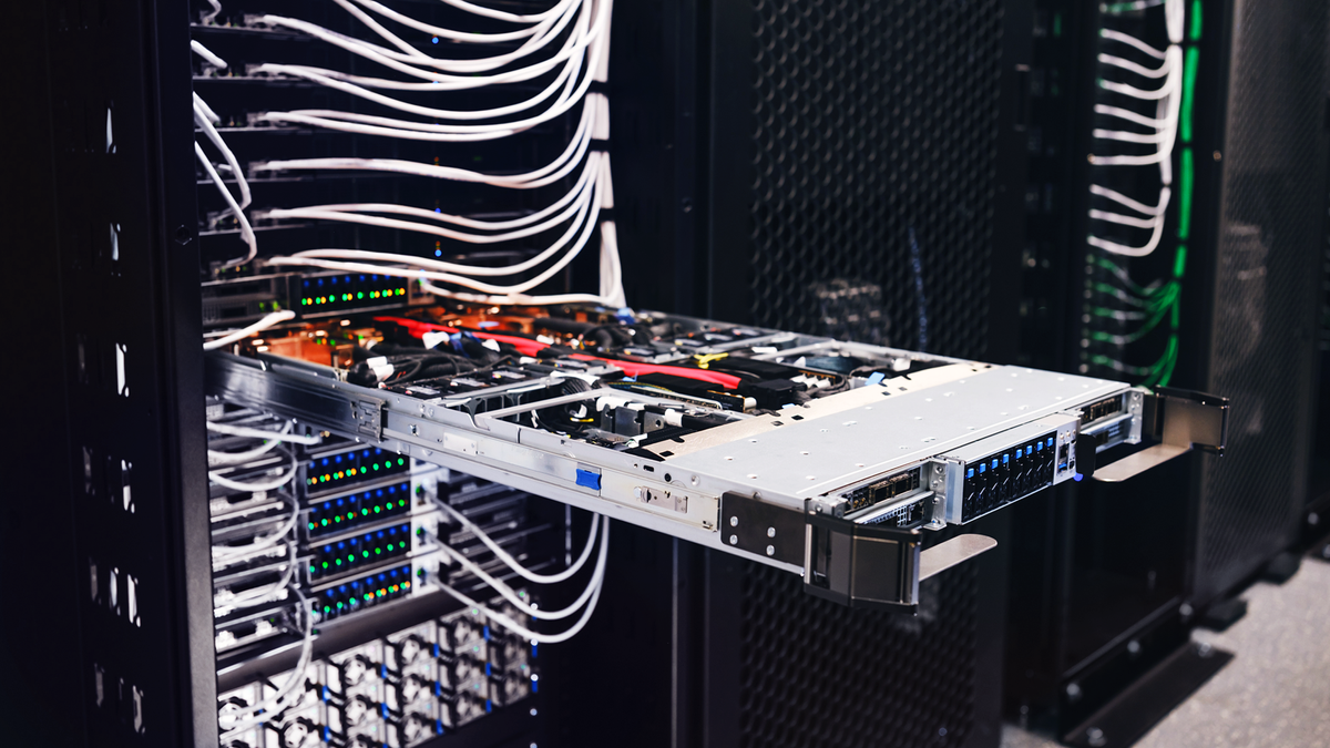 Meksika karteli kripto çiftliği basıldı: 300 GPU, hidroelektrikten kaçak elektrik
