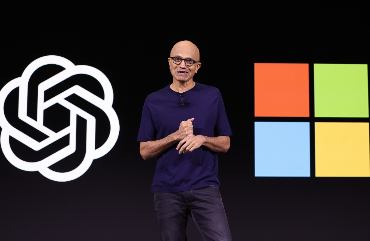 Microsoft Yöneticisi Yapay Zeka Veri Kazımayı 'İnsanlık Tarihinin En Büyük EmeK Hırsızlığı' Olarak Nitelendirdi