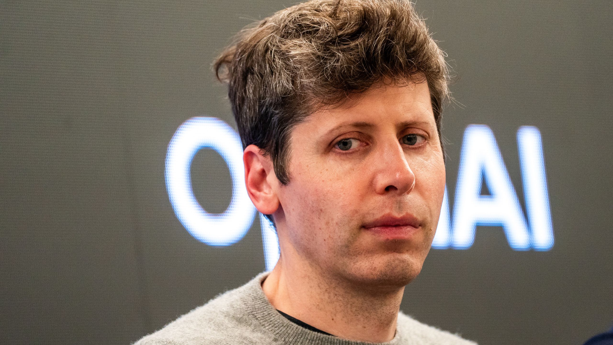 OpenAI CEO'su 'İnsanlar Veri Merkezlerinden Nefret Ediyor' Diyor Ama 50 Milyon Dolar Daha Yatıracak