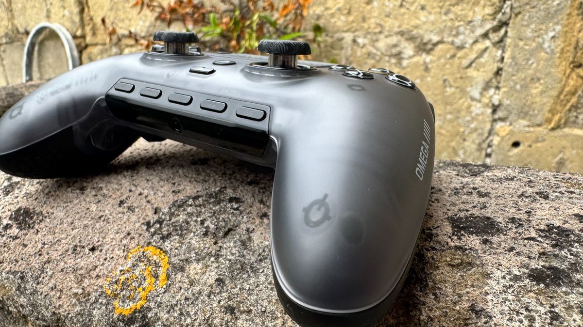 Scuf Omega İncelemesi: Pro Kontrolcü Pazarında Kimlik Bunalımı
