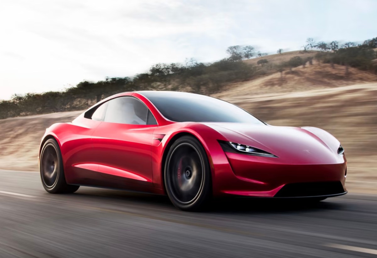 Tesla'nın Efsane Roadster'ı 1 Ekim'de Geri Dönüyor: Uçabilecek mi?