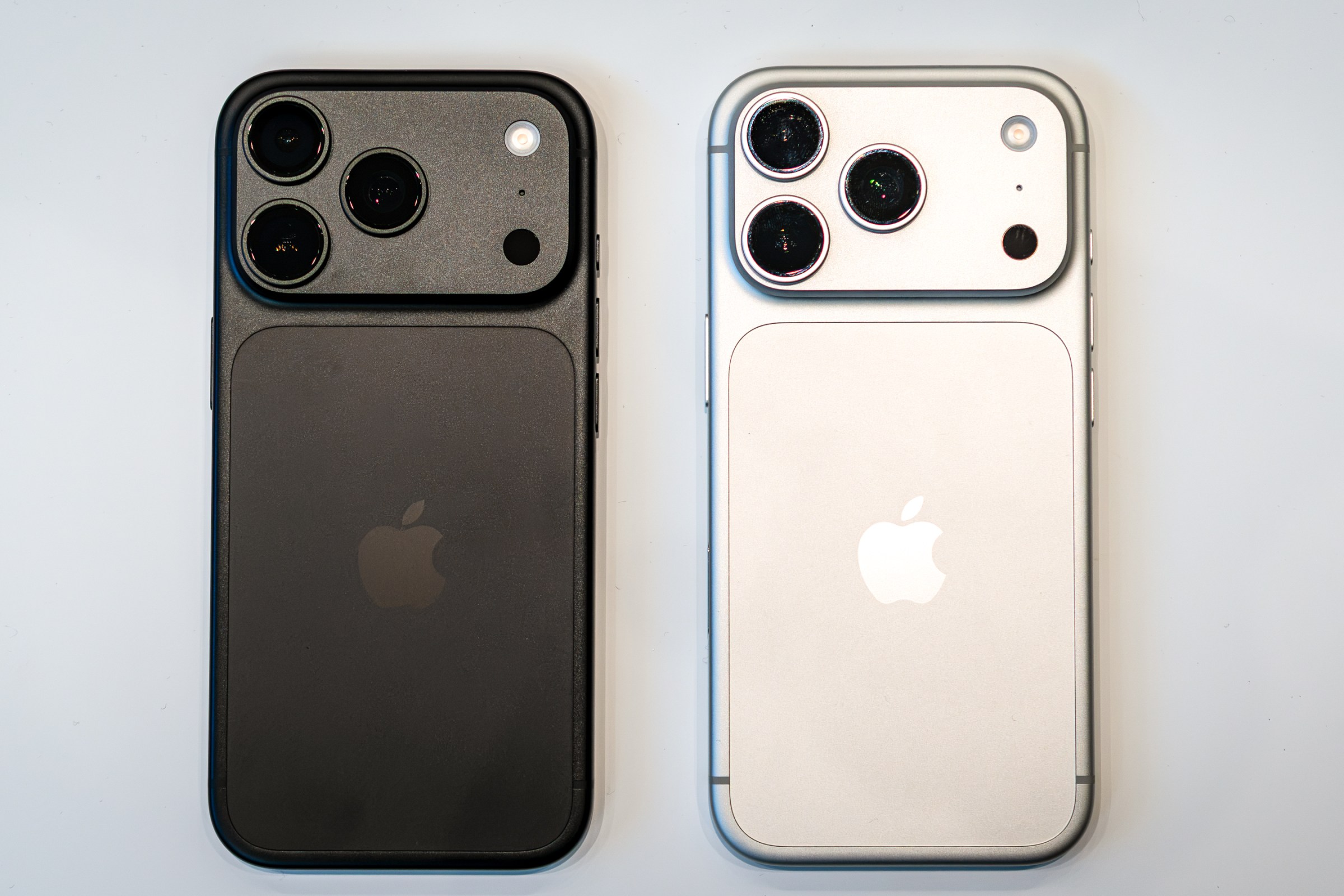 iPhone 18 Pro'da Siyah Geri Döndü: Apple Nihayet Doğruyu Yaptı