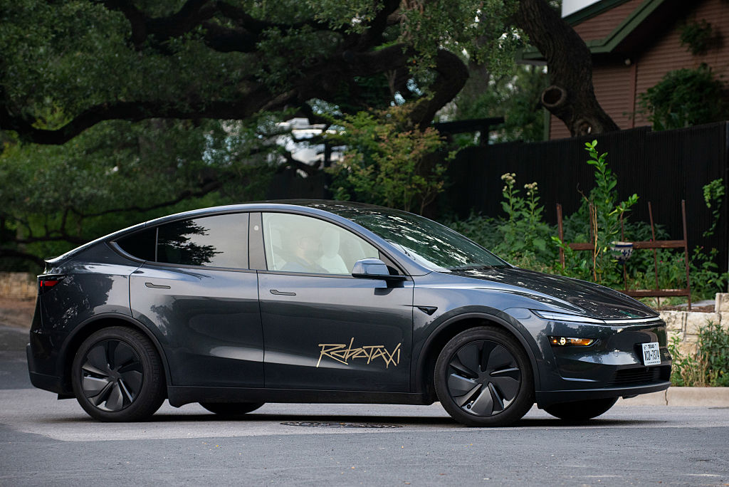 Tesla Cybercab: Otomobil Devi İçin 'Yol Ayrımı' Anı