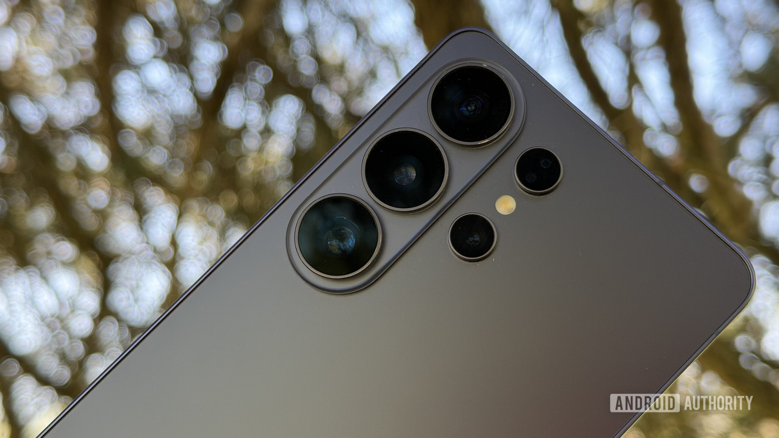 Galaxy S27 Pro geliyor: Samsung'un en büyük sorununu çözebilir mi?