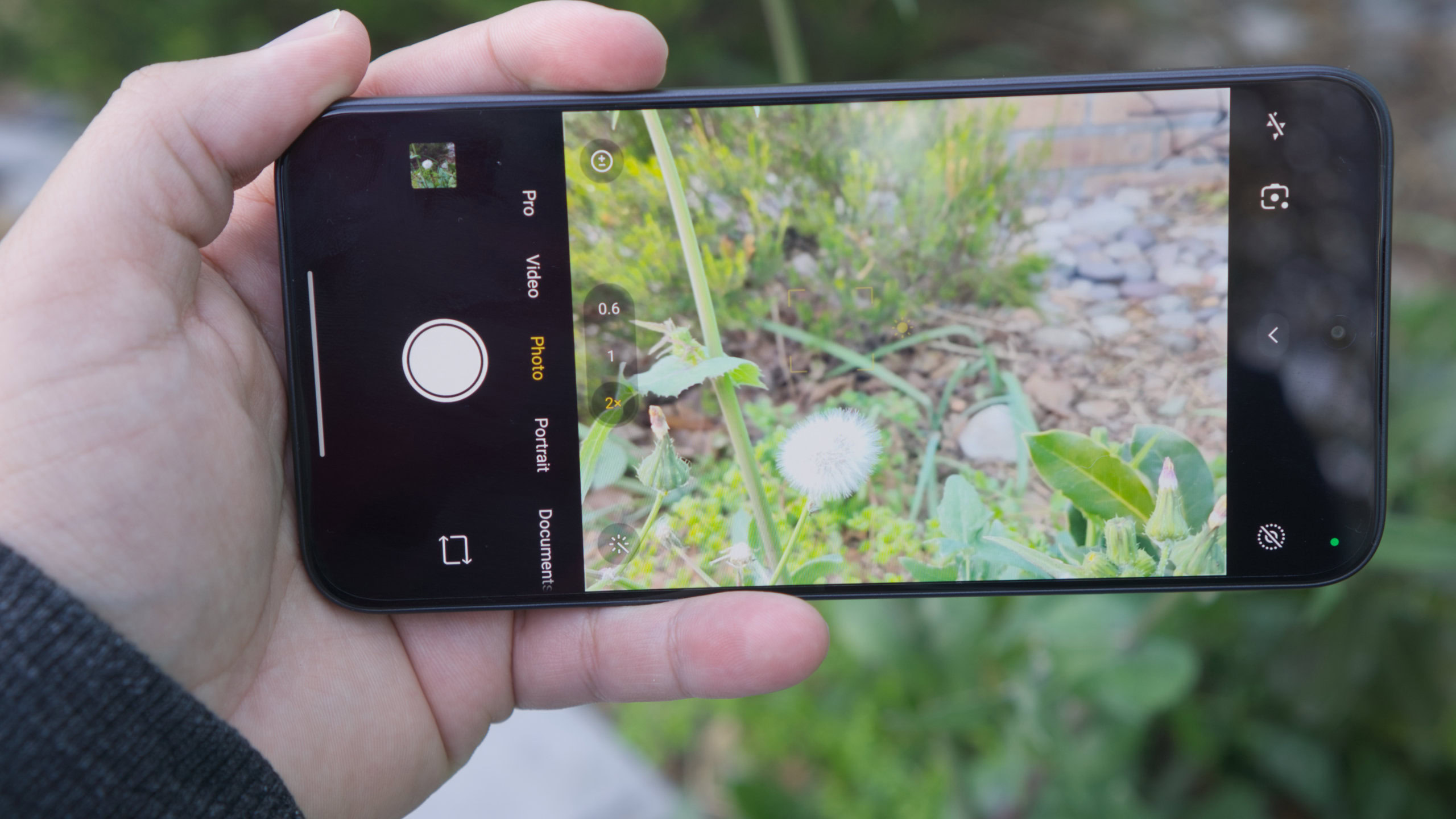 Google Pixel 11'in kamera kıstasını 500 dolarlık rakip gözler önüne serdi
