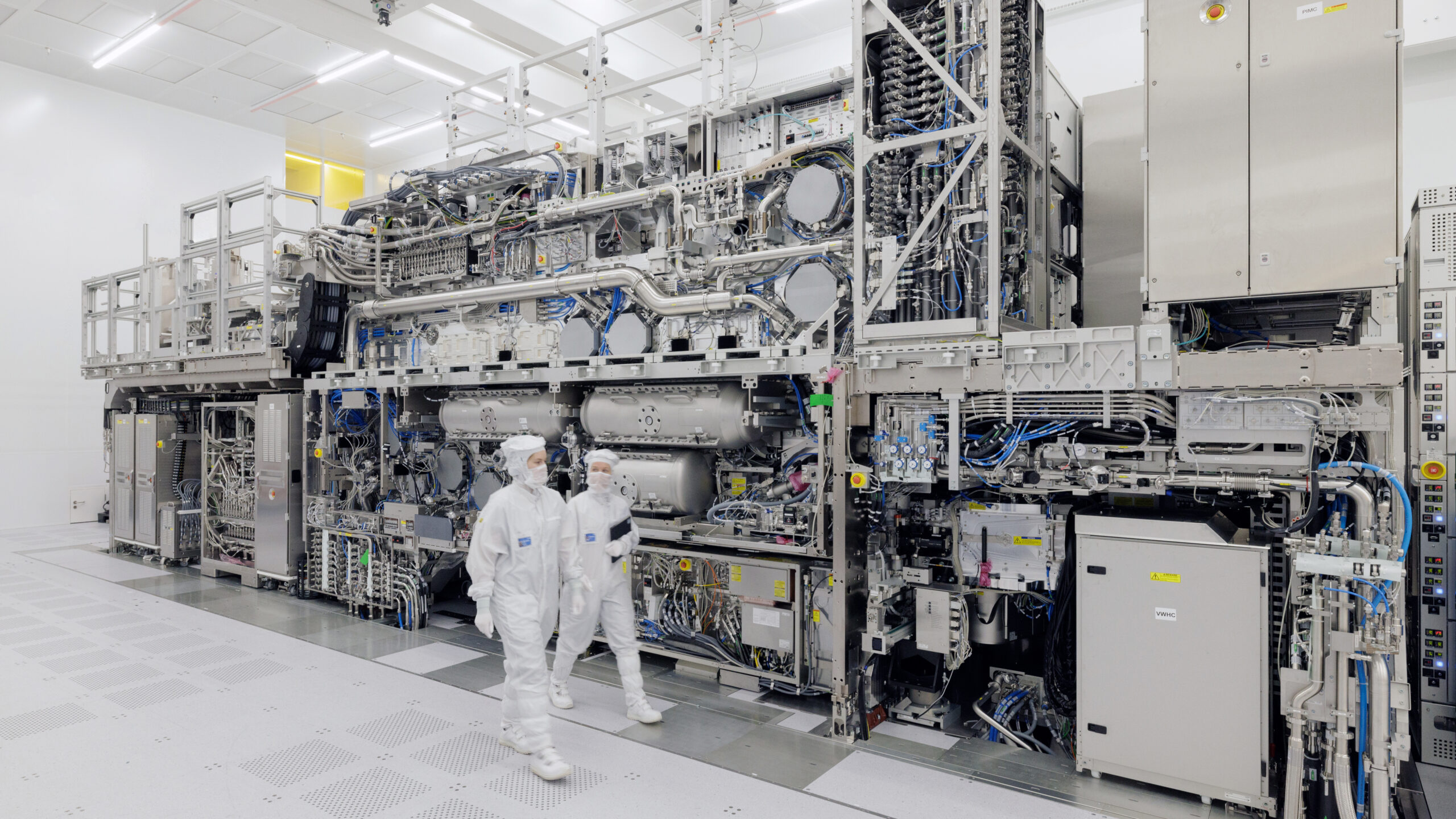 Çip devlerinden ASML'nin 400 milyon dolarlık makinelerine tam destek