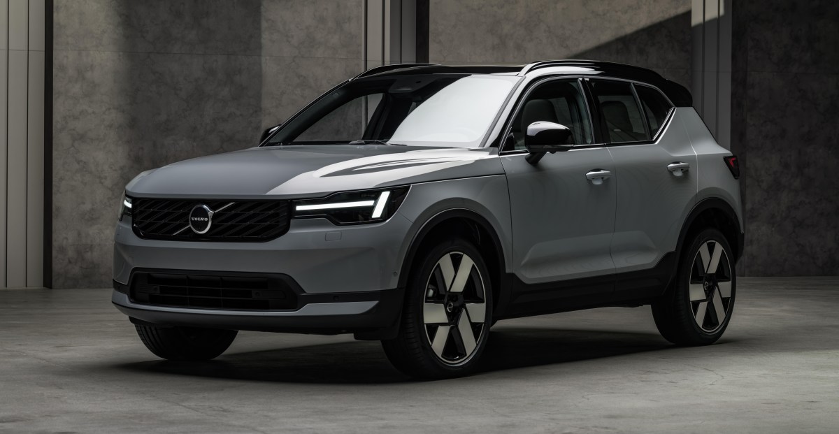Volvo XC40 PHEV Geri Döndü: Gemini AI ve Yeni Sensörlerle