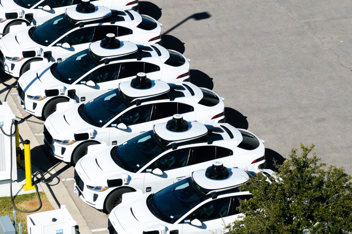 Waymo, San Antonio'da robotaksi hizmetini yeniden başlattı
