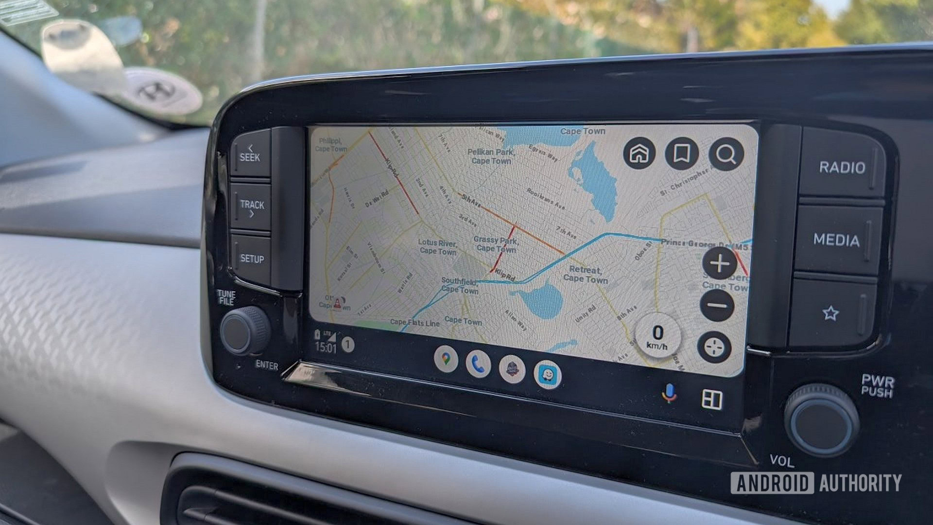 Waze’in Android Auto’da Gizemli Sorunu: Sürücülerin Navigasyon Bilgileri Kayboluyor
