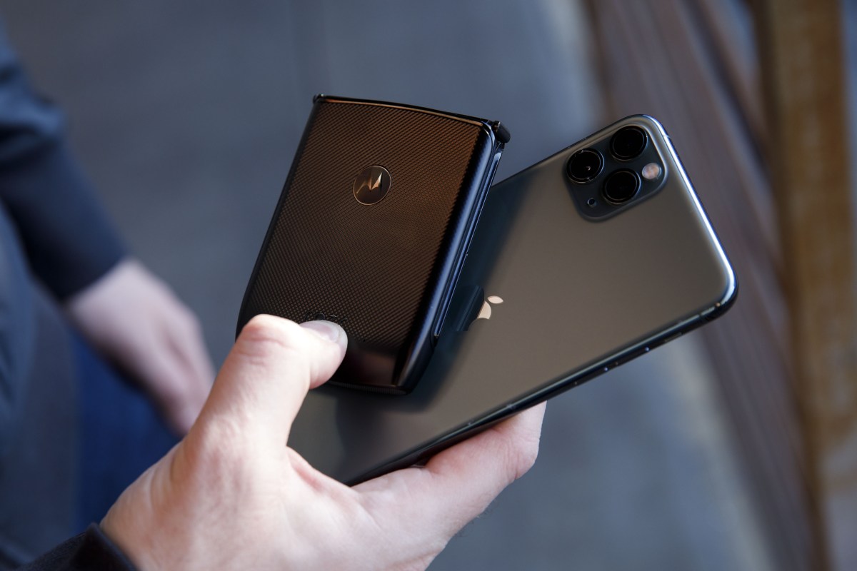 Apple'ın Katlanabilir iPhone'u Geliyor: Fiyatı ve Tüm Beklentiler