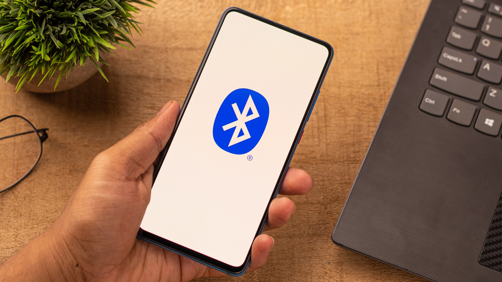 Bluetooth Jammer Kullanmak Neden Yasa Dışı? Sırf Komşunu Susturmak İçin Bile Kullansan...
